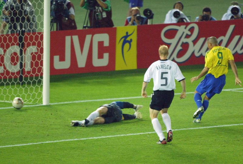 Ronaldo scores past Germany's Oliver Kahn.
